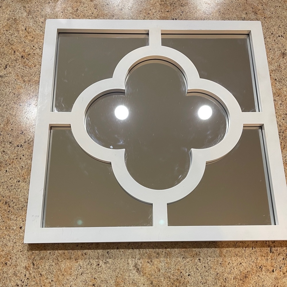 Wall mirror